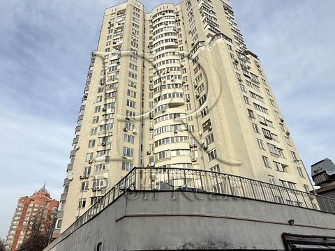 паркомісце за адресою Кубанської України вул. (Маршала Жукова), 31-А