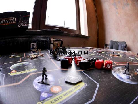 комерційна за адресою Левка Лук'яненка вул. (Маршала Тимошенка), 21/19