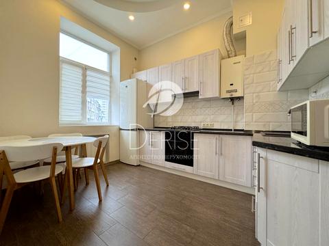 квартира за адресою Шота Руставелі вул., 24