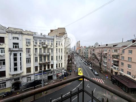 квартира за адресою Шота Руставелі вул., 24