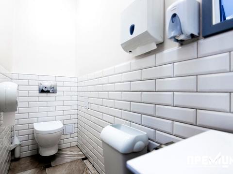 коммерческая по адресу київська, 100