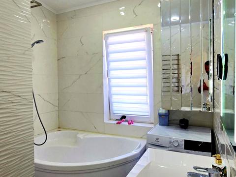 будинок за адресою Набережна, 77