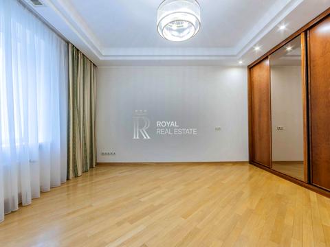 квартира за адресою Андрія Верхогляда вул. (Михайла Драгомирова), 4