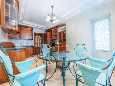 квартира за адресою Андрія Верхогляда вул. (Михайла Драгомирова), 4