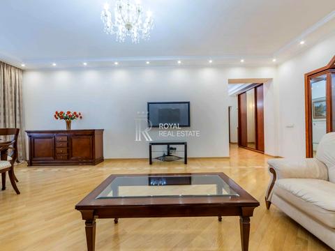 квартира за адресою Андрія Верхогляда вул. (Михайла Драгомирова), 4