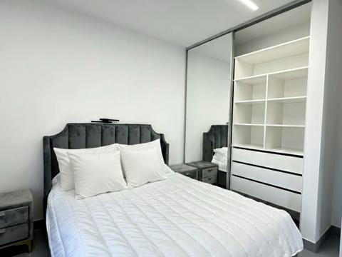 квартира за адресою Дніпровська набережна вул., 17-К