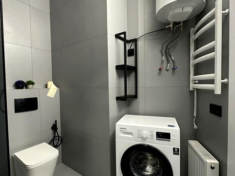 квартира за адресою Дніпровська набережна вул., 17-К