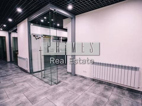 комерційна за адресою Срібнокільська вул., 1