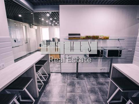 комерційна за адресою Срібнокільська вул., 1