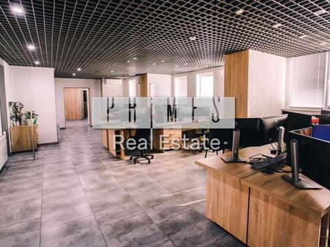 комерційна за адресою Срібнокільська вул., 1