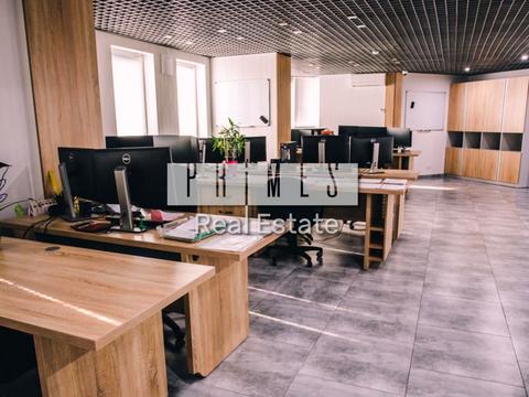 комерційна за адресою Срібнокільська вул., 1