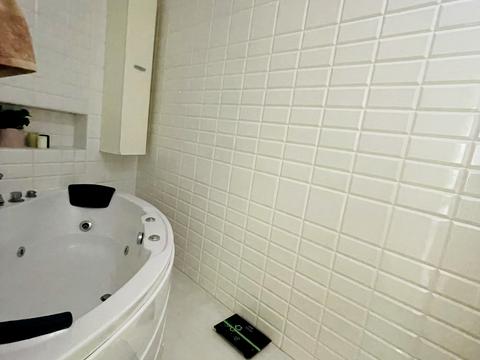 квартира за адресою Олександра Кониського вул. (), 40