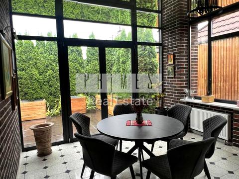 дом по адресу вул. Стоянська, 8/1