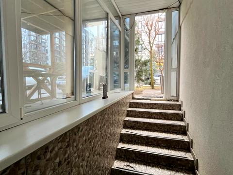 комерційна за адресою Героїв Небесної Сотні просп., 18/4