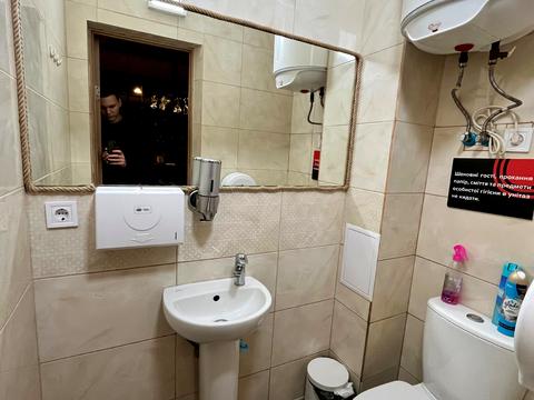 комерційна за адресою Героїв Небесної Сотні просп., 18/4