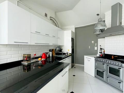 квартира за адресою Олександра Кониського вул. (), 40