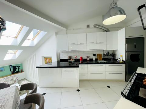 квартира за адресою Олександра Кониського вул. (), 40