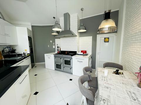 квартира за адресою Олександра Кониського вул. (), 40