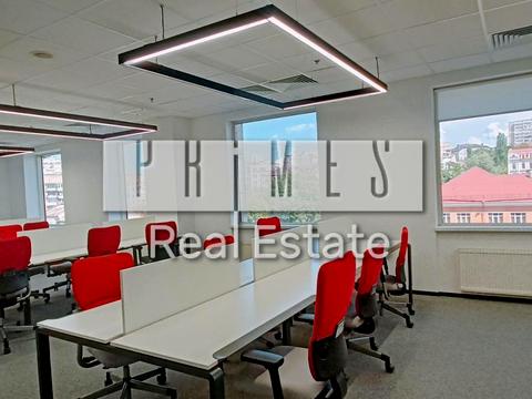 комерційна за адресою Жилянська вул., 75