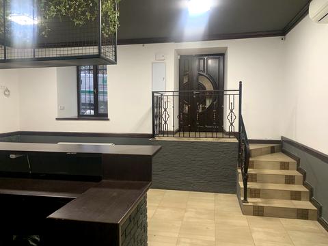 комерційна за адресою Олекси Новаківського вул., 1