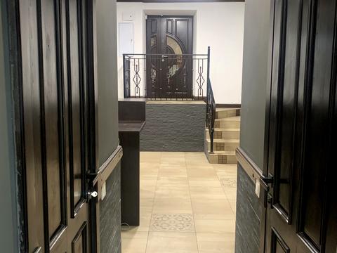 комерційна за адресою Олекси Новаківського вул., 1