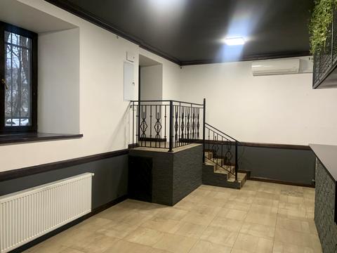 комерційна за адресою Олекси Новаківського вул., 1