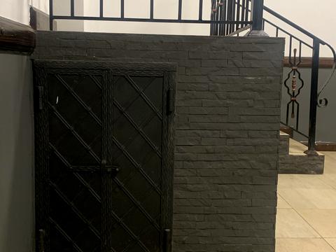 комерційна за адресою Олекси Новаківського вул., 1