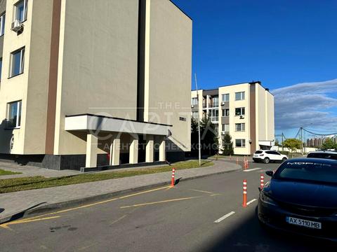 комерційна за адресою Промениста вул., 42