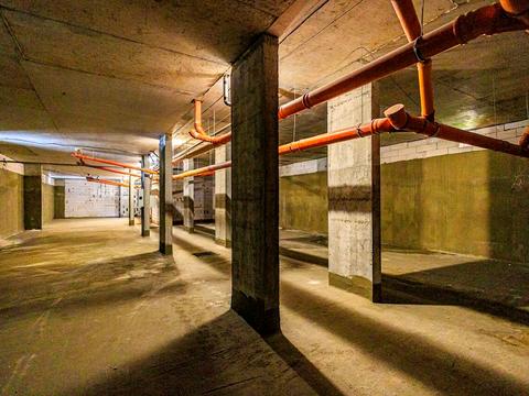 комерційна за адресою Промениста вул., 42