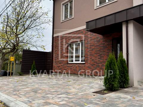 будинок за адресою Центральна вул., 30