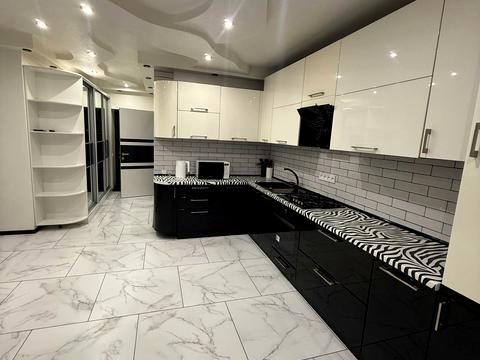 квартира за адресою Левка Лук'яненка вул. (Василя Жуковського), 33