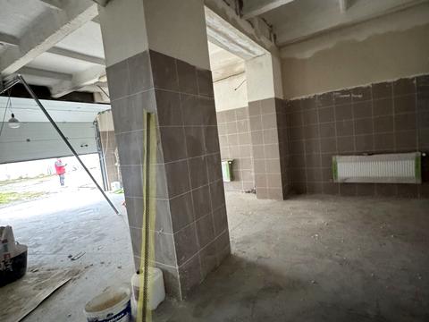 комерційна за адресою Вишнева, 64