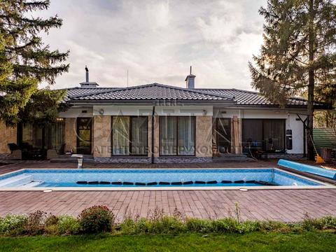 будинок за адресою смт. Козин, Анатолія Солов'яненка вул., 242