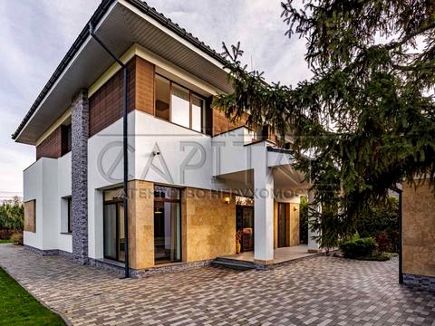 будинок за адресою смт. Козин, Анатолія Солов'яненка вул., 242