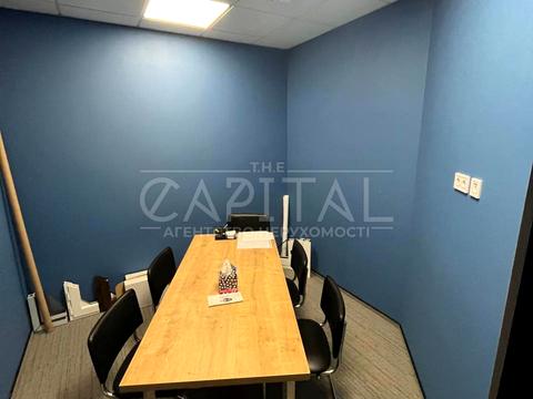 комерційна за адресою Болсуновська вул. (Сергія Струтинського), 13/15