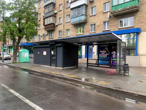 комерційна за адресою Юрія Литвинського вул. (Російська), 33