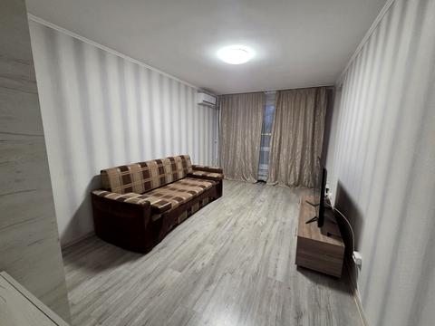 квартира за адресою Зодчих вул., 68/2