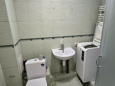 квартира за адресою Гната Хоткевича вул., 52/1