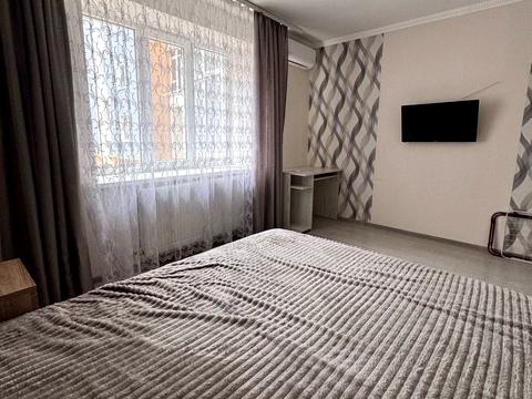 квартира за адресою Андрія Мельника вул., 10