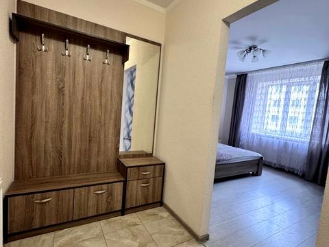 квартира за адресою Андрія Мельника вул., 10