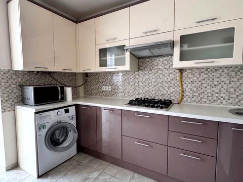 квартира за адресою Андрія Мельника вул., 10