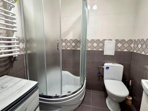 квартира за адресою Андрія Мельника вул., 10