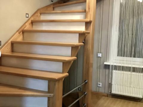 будинок за адресою смт. Великодолинське, Центральна вул., 1