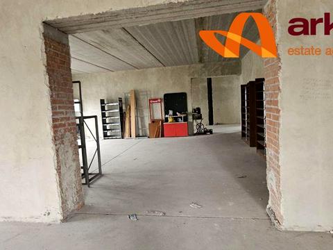 комерційна за адресою Горбачевського вул., 14