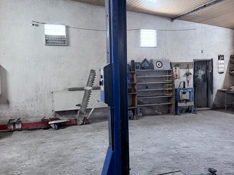 коммерческая по адресу Трудова, 111