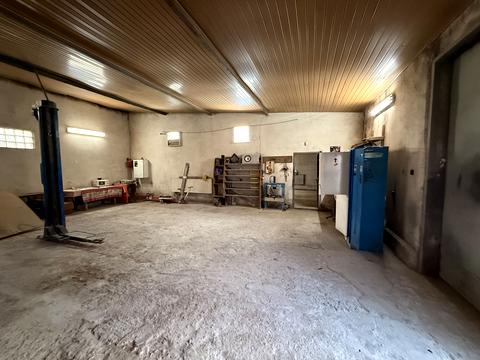 коммерческая по адресу Трудова, 111