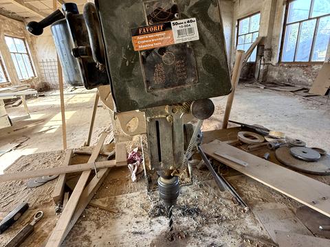 коммерческая по адресу Лаврищева ул., 111