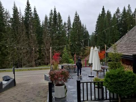 комерційна за адресою Горішків, 283а