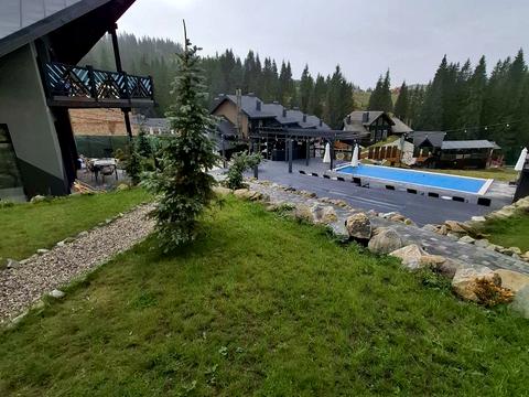 комерційна за адресою Горішків, 283а