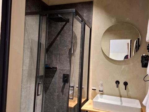 комерційна за адресою Горішків, 283а